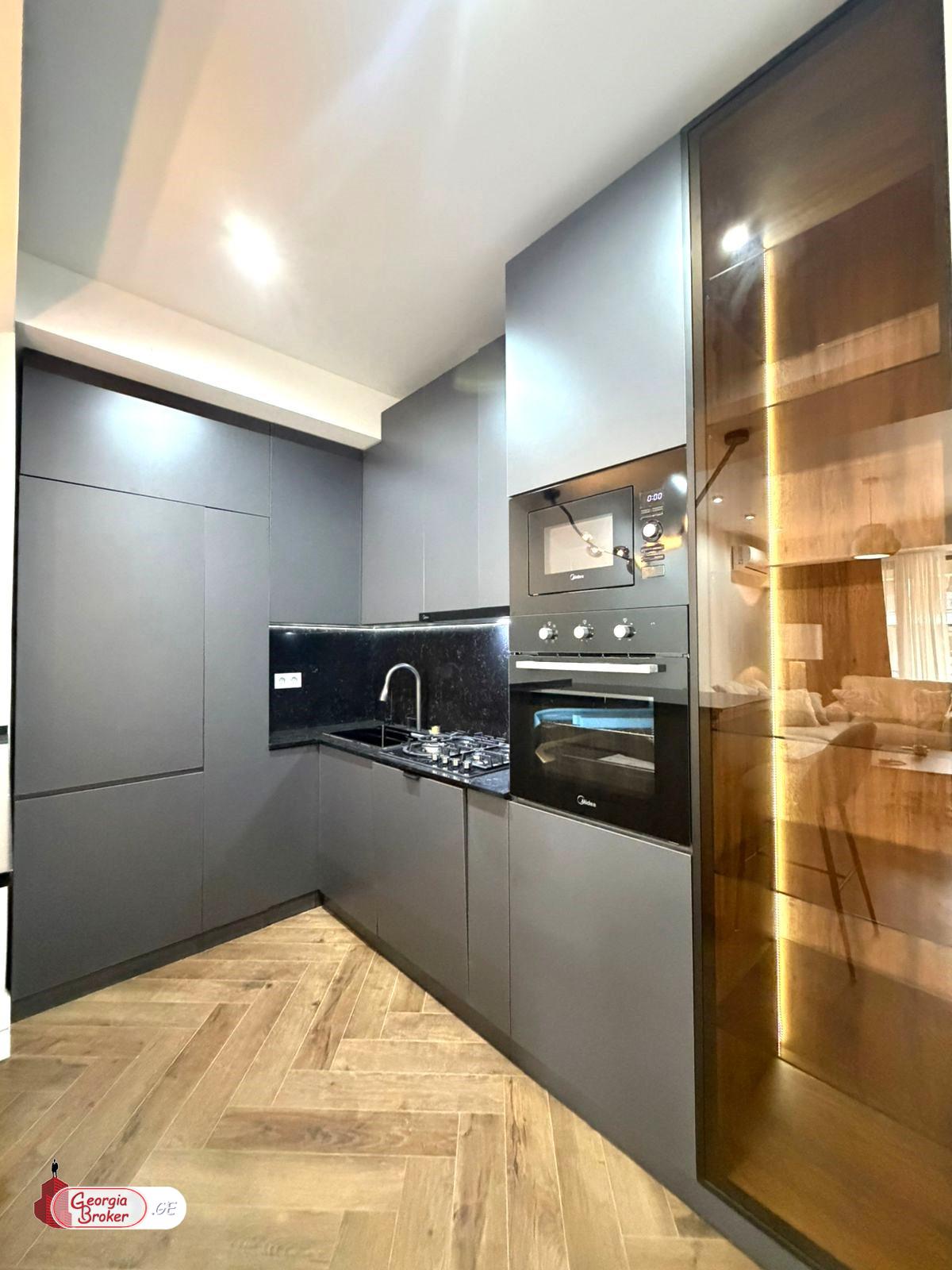 იყიდება ახალი გარემონტებული 2 ოთახიანი ბინა